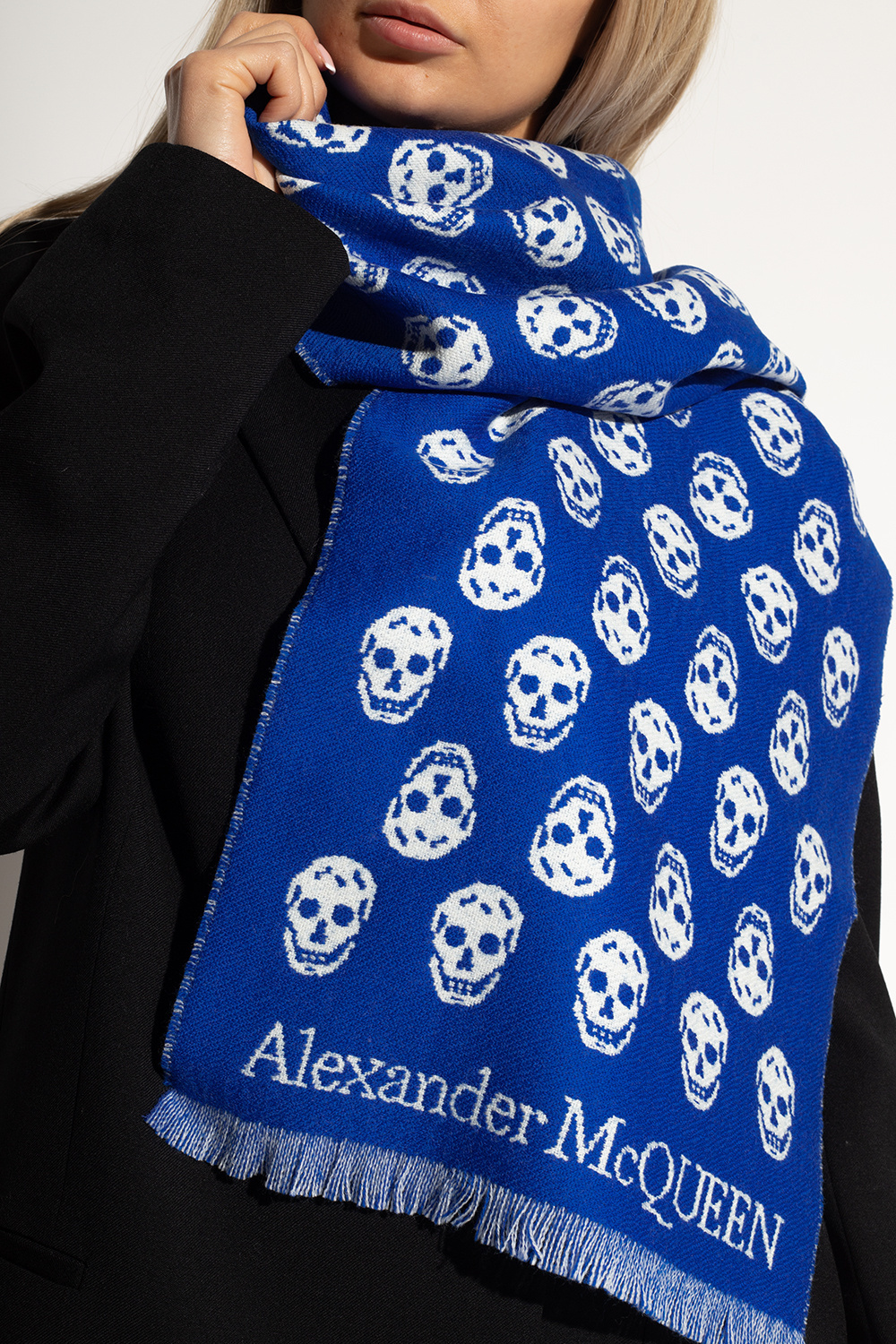 Blue alexander 2024 mcqueen scarf